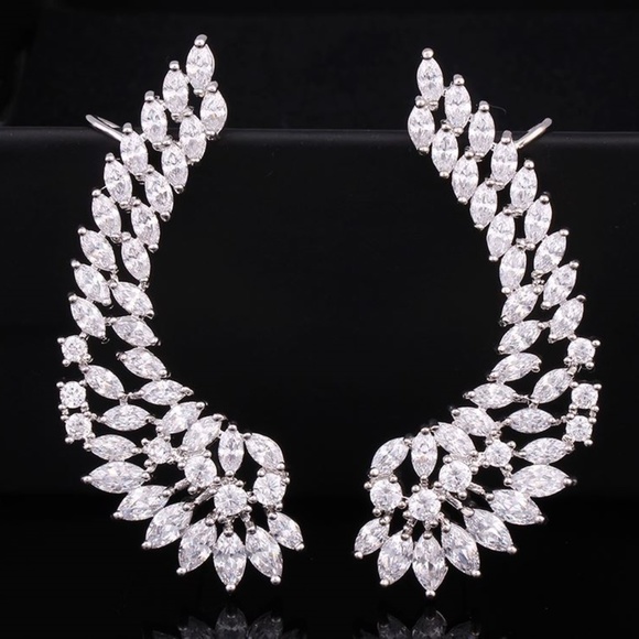 Jewelry - Gorgeous 925 Silver Post Cubic Zircon Angel Wings